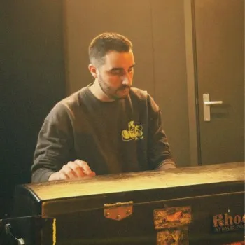 DLJ